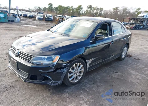 2014 Volkswagen Jetta 1.8T Se z USA, uszkodzony, nr VIN 3VWD17AJ4EM202078